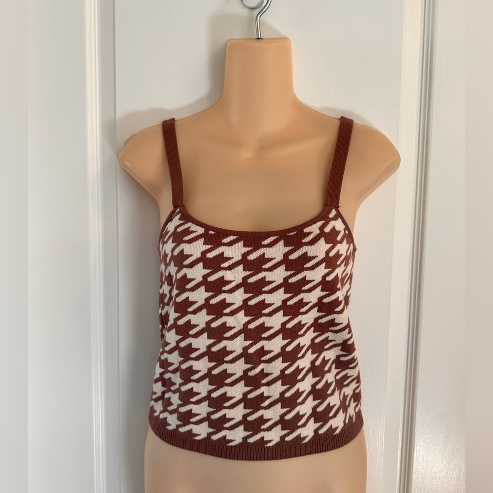 willow and wind houndstooth tank top